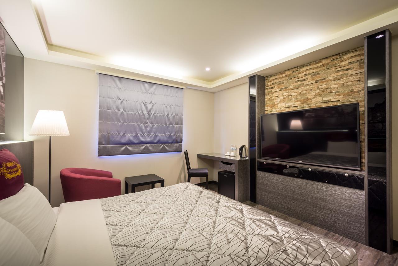 Carnival Motel Đài Bắc Ngoại thất bức ảnh