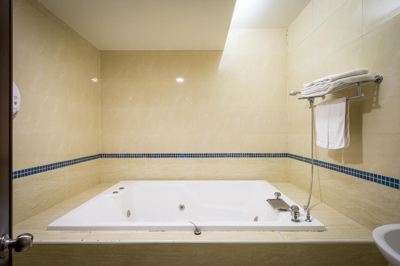 Carnival Motel Đài Bắc Ngoại thất bức ảnh