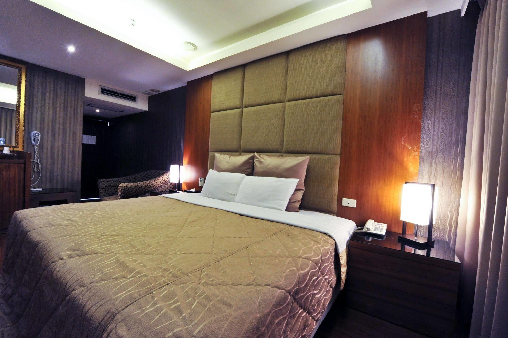 Carnival Motel Đài Bắc Ngoại thất bức ảnh
