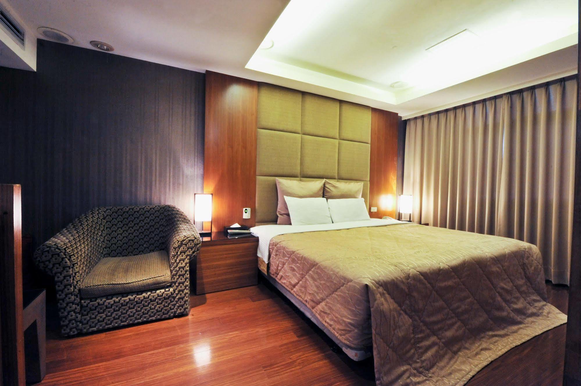 Carnival Motel Đài Bắc Ngoại thất bức ảnh